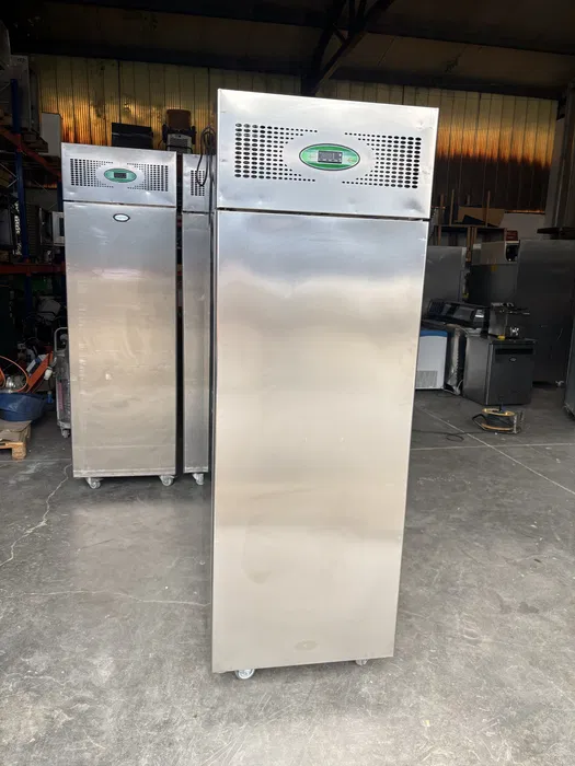 Congelator Profesional HoReCa – Diverse Dimensiuni si Modele Disponibile