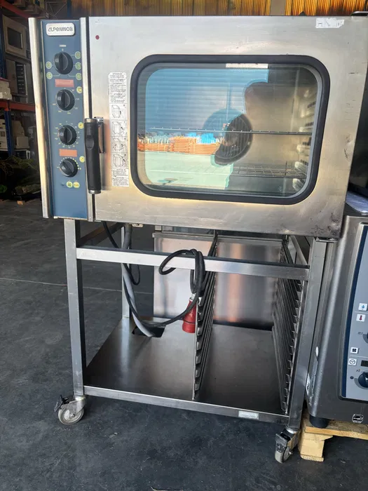 Cuptor Profesional cu Aburi Alpeninox cu Carucior Mobil pentru Tavi