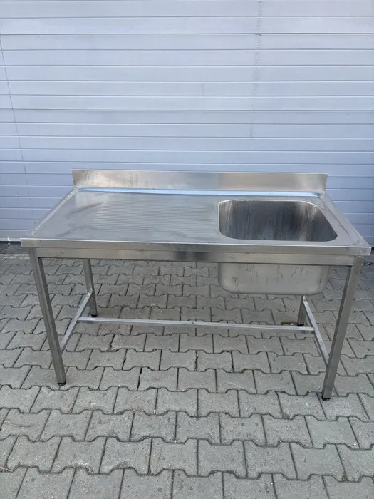 Chiuveta Profesionala Inox – Rezistenta si Ideala pentru Bucatarii HoReCa
