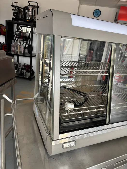 Vitrina Calda Profesionala Bartscher – Ideala pentru Prezentare si Mentinerea Preparatelor la Cald - Imagine 3