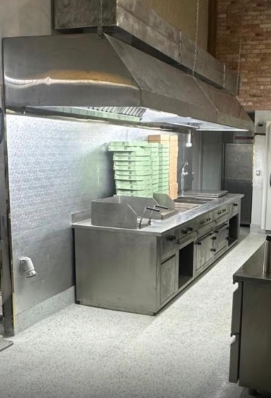 Hota Profesionala din Inox L = 4.1 m cu Ventilator Exterior - SH, Stare Foarte Buna