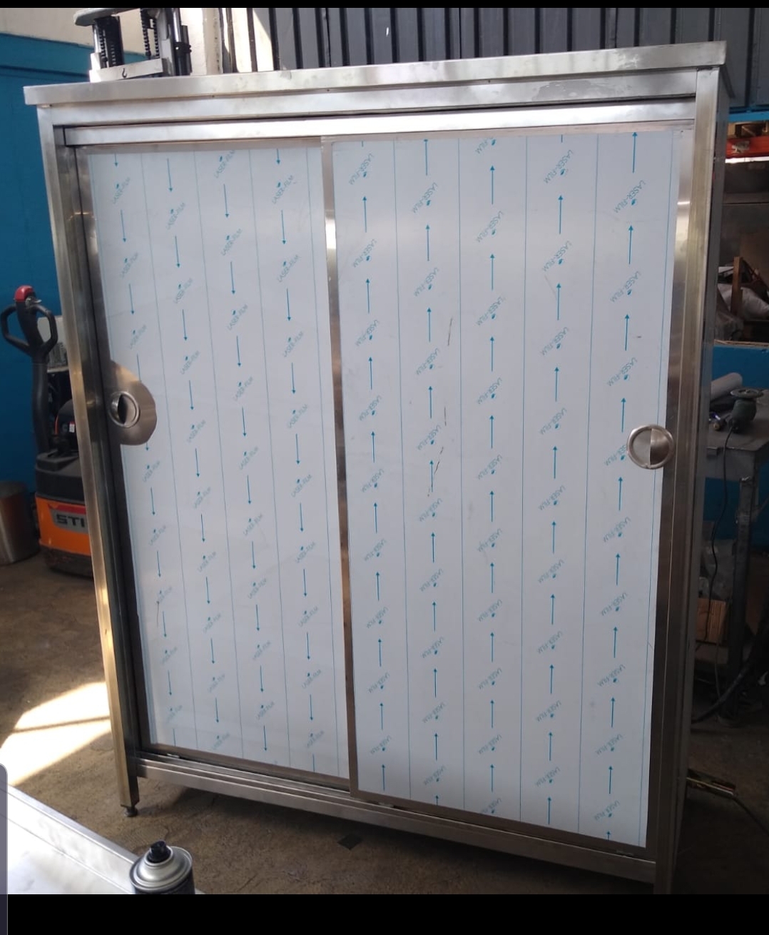 Fabricam la Comanda Mobilier si Echipamente Profesionale din Inox pentru HoReCa - Imagine 2