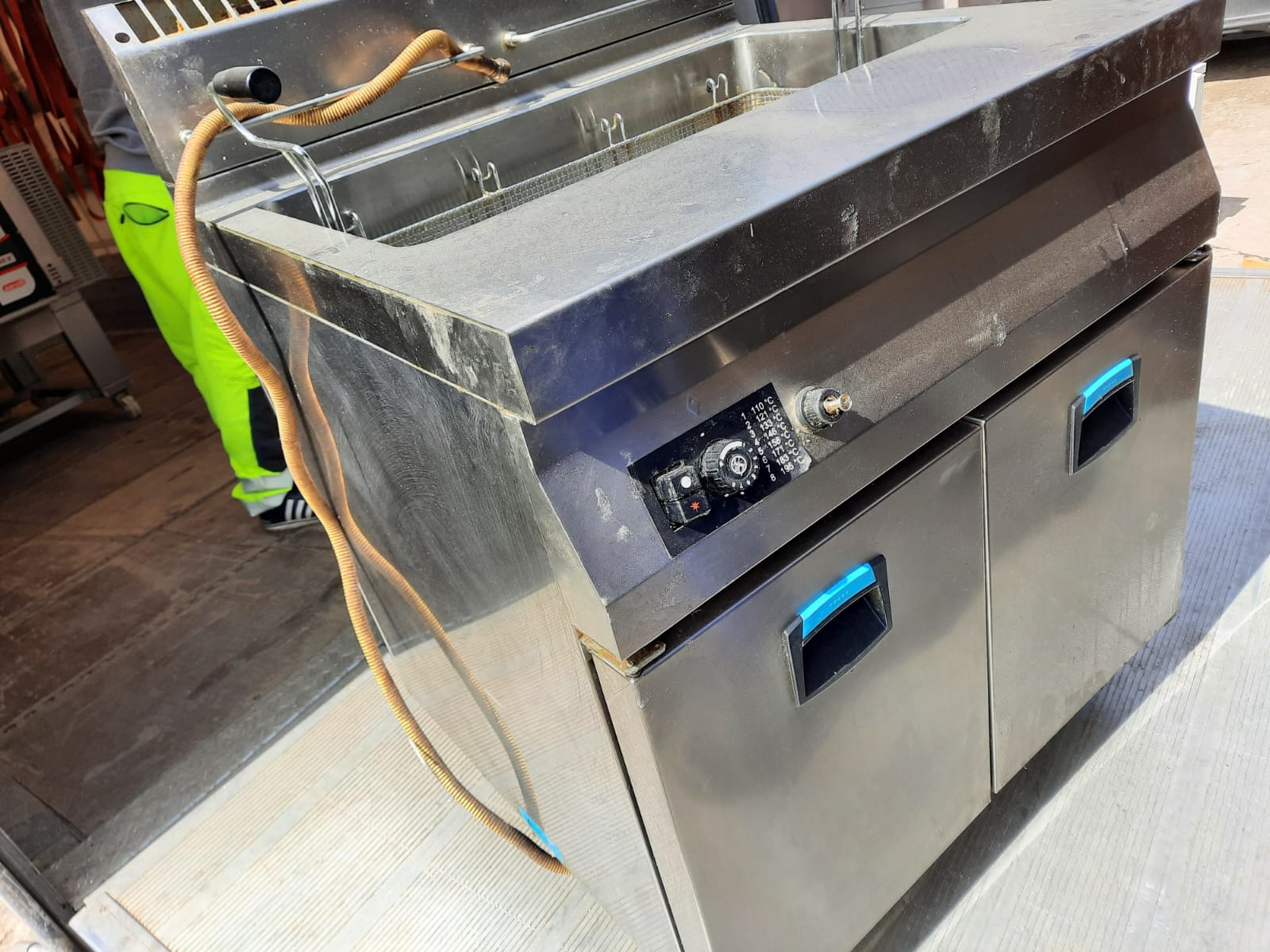 Oparator Profesional pentru Covrigi pe Gaz Natural – Fabricat in Italia - Imagine 2
