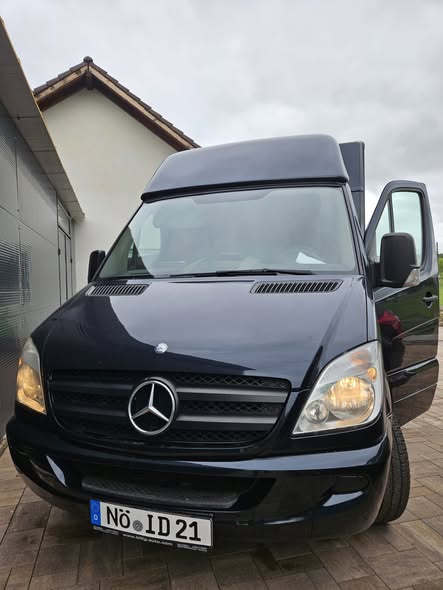 Pizzerie Mobila Complet Echipata pe Mercedes Sprinter - Business la Cheie, Gata de Profit