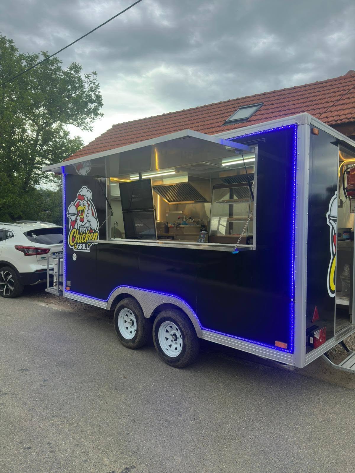 Food Truck Profesional de Vanzare – Afacere Mobila Pregatita sa Produca din Prima Zi