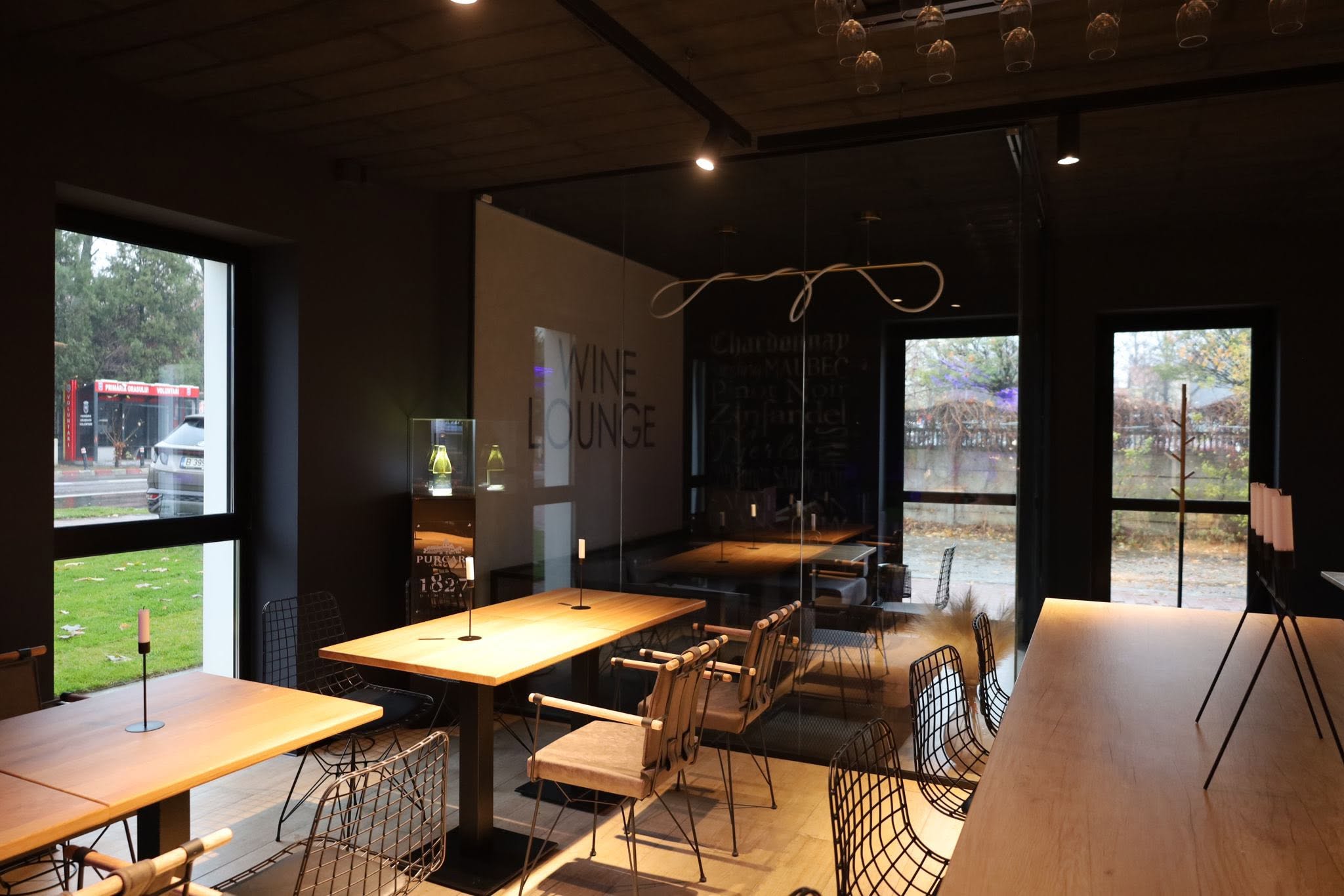 Mobilier HoReCa Stark Nou – Set Complet pentru Restaurant, Cafenea, Bar sau Terasa scaune mese blat - Imagine 3