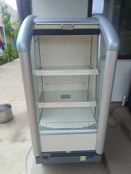 Vitrine Frigorifice Profesionale cu Perdea de Aer Rece – 20 Bucati Disponibile - Imagine 2