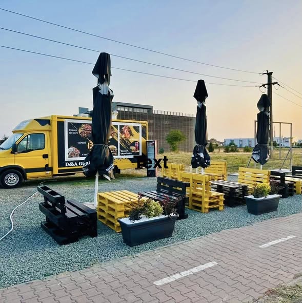 Food Truck Complet Echipat pe Iveco Daily 2.3 Diesel – Afacere la Cheie pentru Street Food si Evenimente