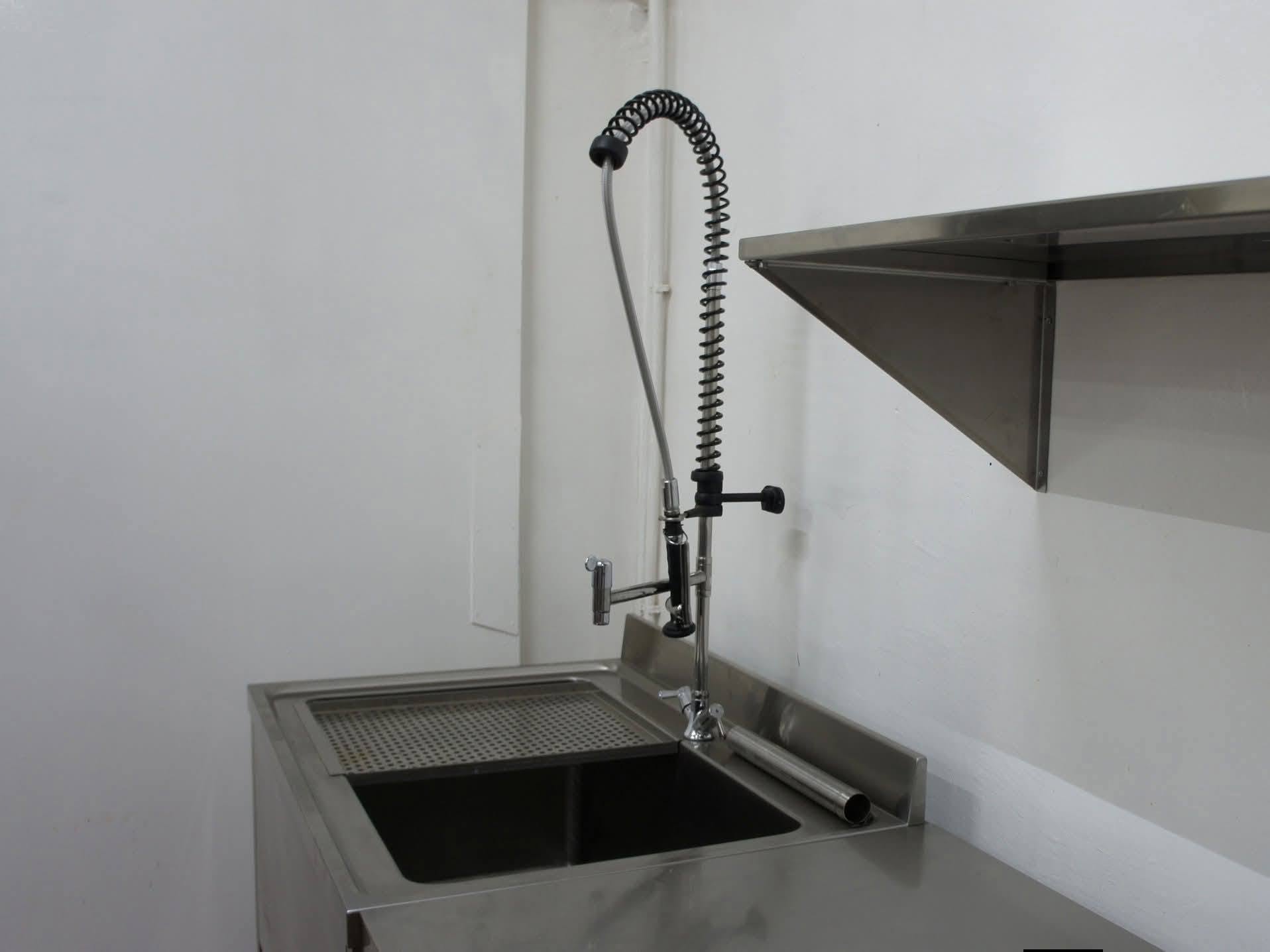 Chiuveta Profesionala Inox cu Dus Extractibil pentru Restaurant HoReCa