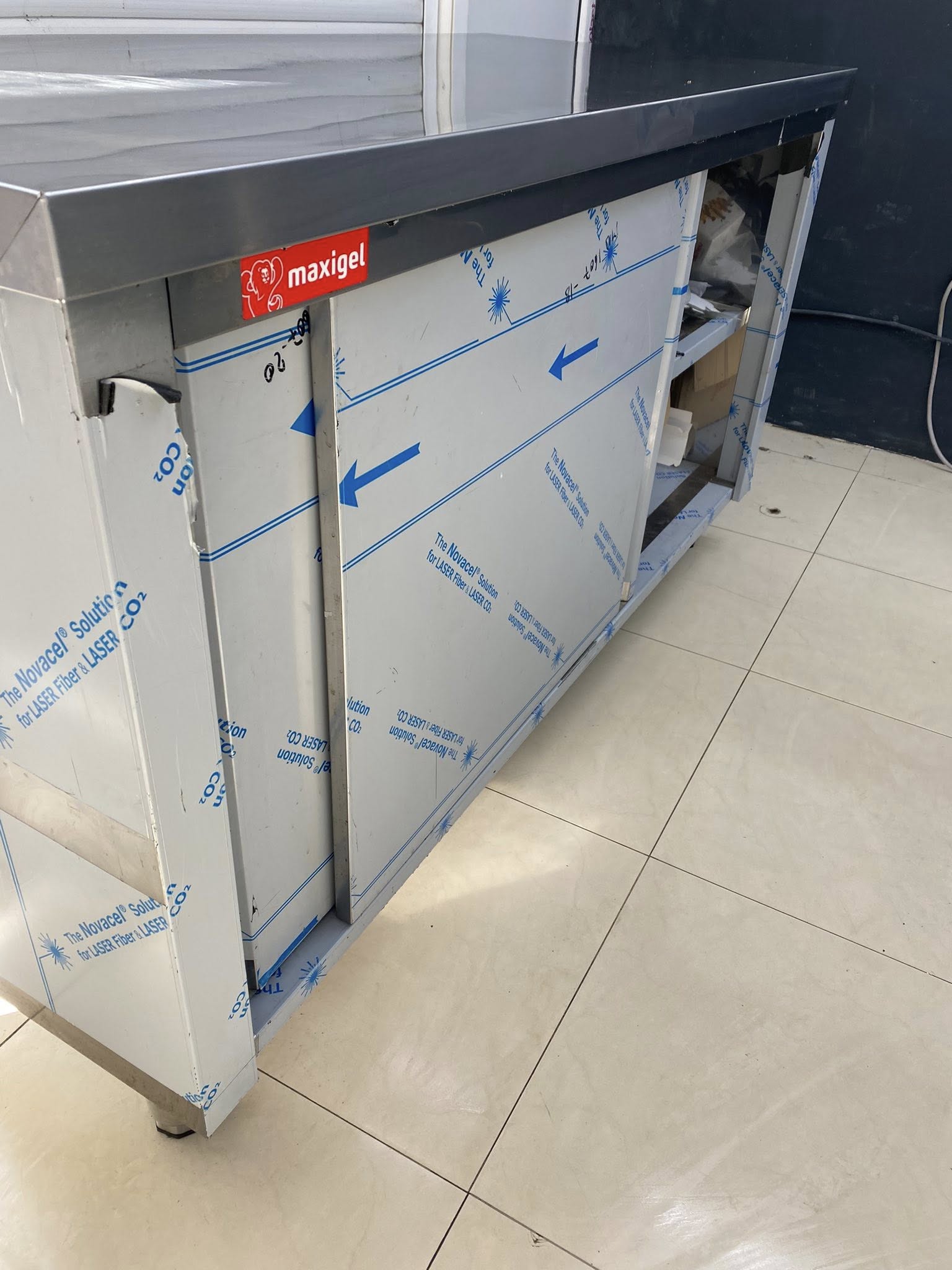 Masa Inox Profesionala Maxigel pentru Cafenea, Cofetarie sau Fast Food - Imagine 2