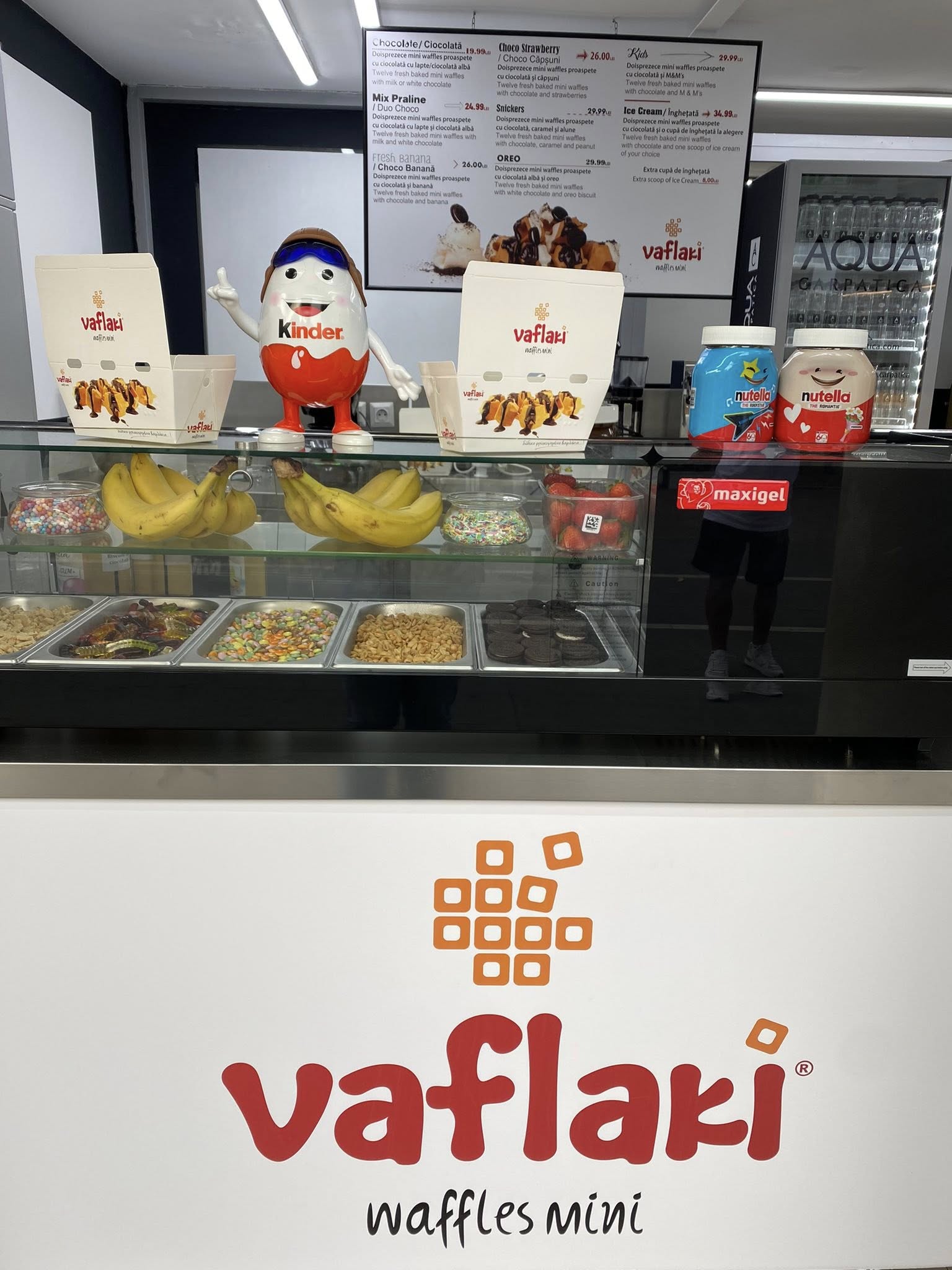Vitrina Refrigerata pentru Ingrediente si Toppinguri Maxigel – Ideala pentru Waffle, Clatite, Inghetata si Cofetarie