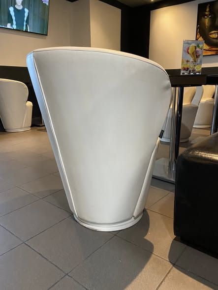 Fotolii HoReCa Premium, Mese cu Blat din Sticla si Canapele pentru Cafenea, Bar sau Restaurant - Imagine 2