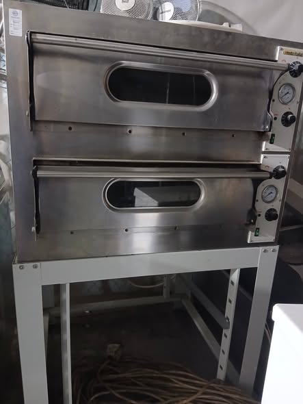 Cuptor profesional pentru pizza cu 2 camere de coacere – Vanzare urgenta - Imagine 2