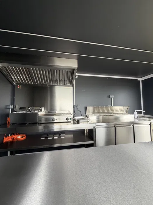 Rulota food truck  Burger Profesionala Complet Echipata pentru Street Food si Fast Food - Imagine 5