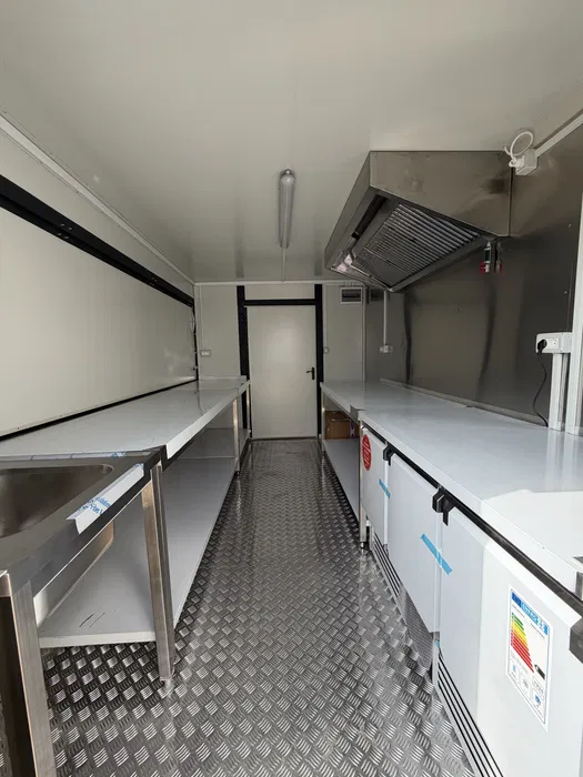 Rulota Comerciala 4 Metri food truck  pentru Fast Food, Burger, Shaorma, Cafenea si Street Food - Imagine 3