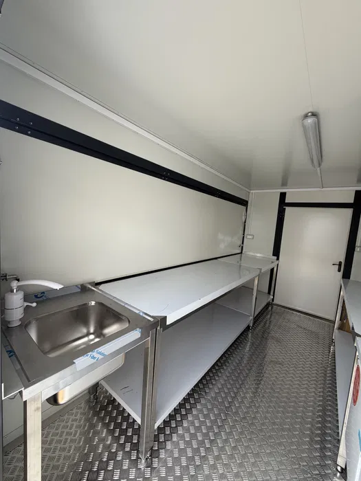 Rulota Comerciala 4 Metri food truck  pentru Fast Food, Burger, Shaorma, Cafenea si Street Food - Imagine 5