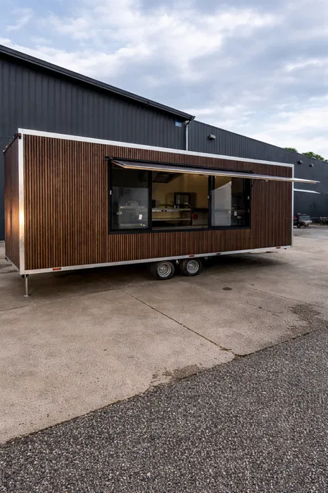 Rulote Comerciale Premium food truck pentru Street Food, Rotiserie, Gogosi si Fast Food