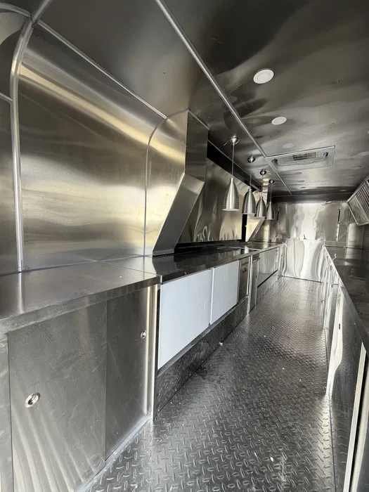 Rulota Fast Food Profesionala Premium  food truck pentru Burgeri, Street Food si Afaceri Mobile - Imagine 2