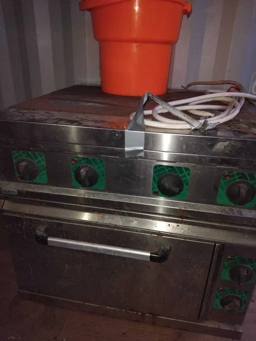 Masina de gatit profesionala electrica cu cuptor – echipament horeca complet