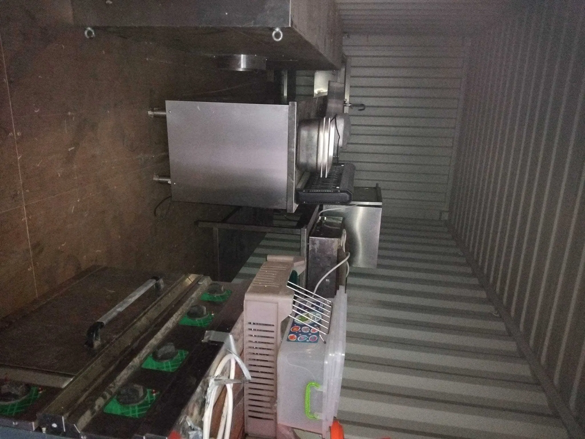 Masa inox profesionala cu polita inferioara – mobilier horeca din inox