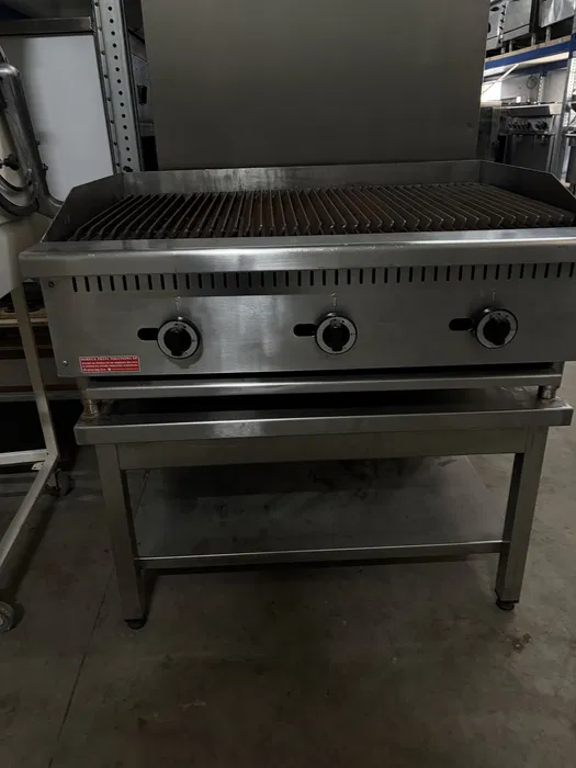 Grill vapor profesional 3 zone pe gaz – ideal pentru restaurante, fast-food si catering - Imagine 2