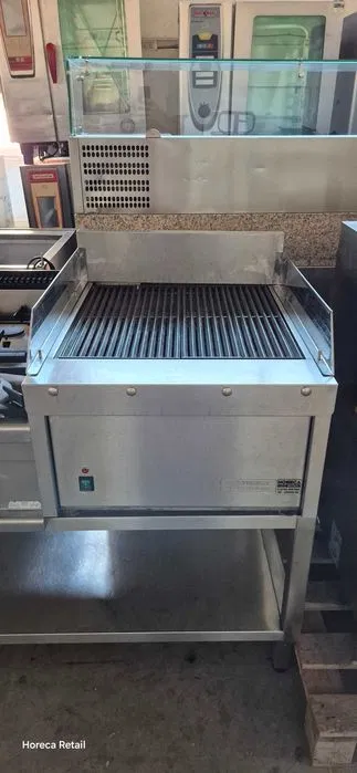 Grill profesional pe gaz cu roca vulcanica Synergy – ideal pentru restaurante, steakhouse si catering