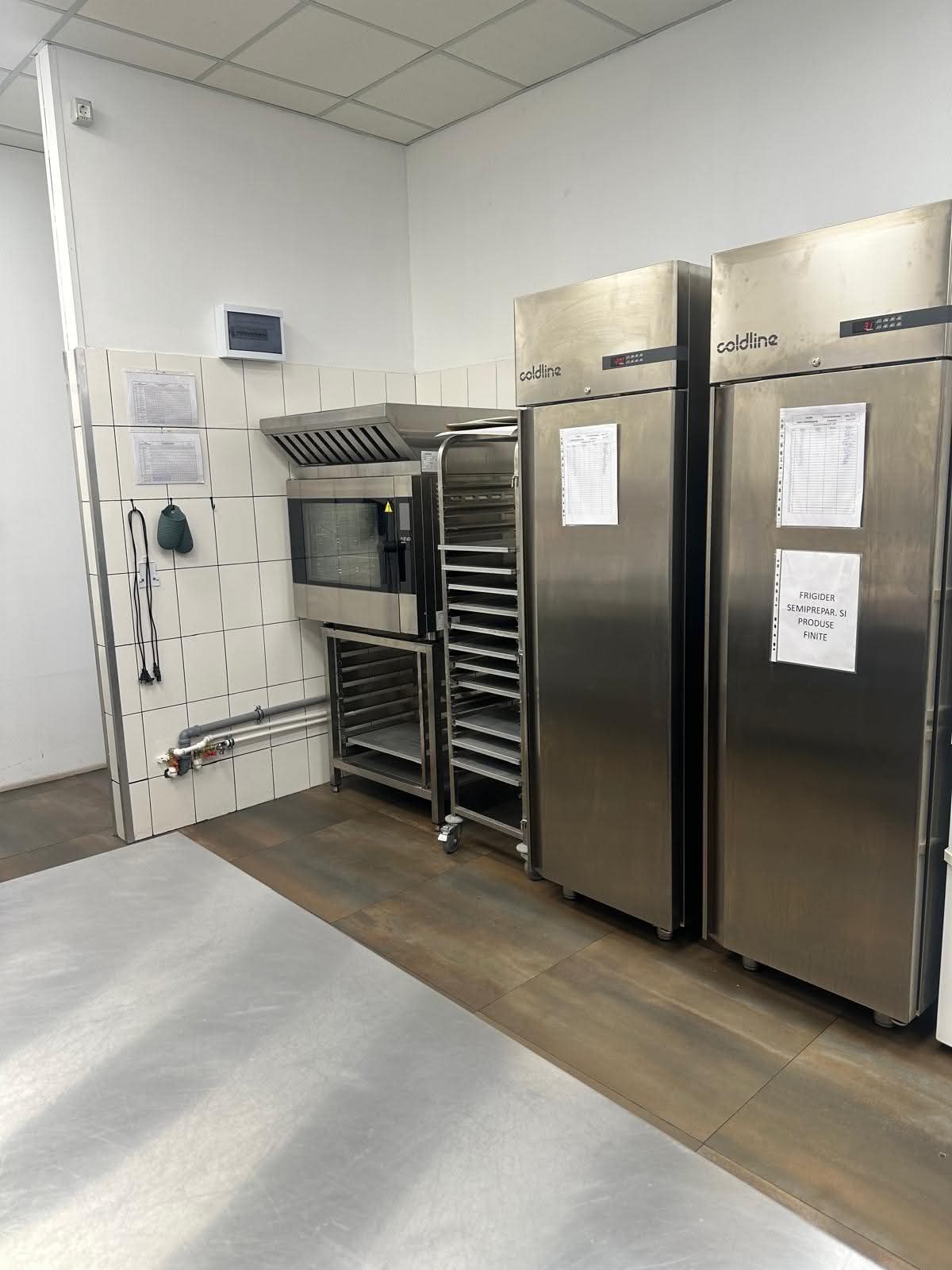 Frigider Profesional Coldline A55/1M - Pret Promotional 8.500 Lei