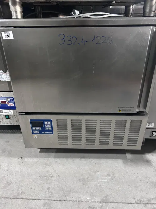 Abatitor Profesional Metos 4 Tavi GN 1/1 / 600x400 - Alimentare 220V