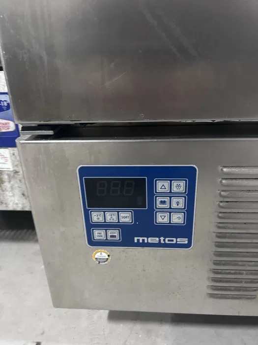 Abatitor Profesional Metos 4 Tavi GN 1/1 / 600x400 - Alimentare 220V - Imagine 2