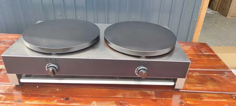 Crepiera profesionala dubla pe gaz pentru clatite de 40 cm, plite din fonta