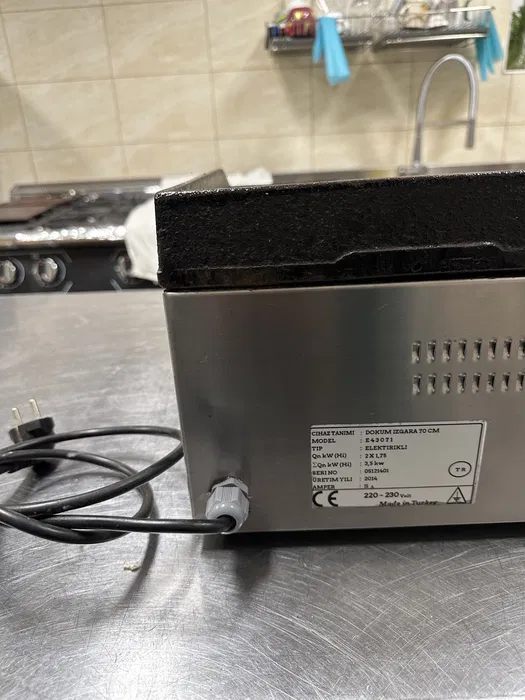 Gratar electric profesional din fonta si inox, suprafata mare de gatire - Imagine 3
