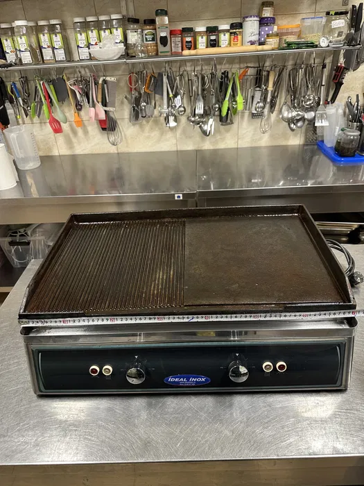 Gratar electric profesional din fonta si inox, suprafata mare de gatire - Imagine 4