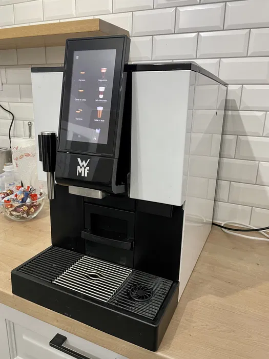 Espressor Automat WMF 1100S – Aparat Profesional de Cafea cu Ecran Touch