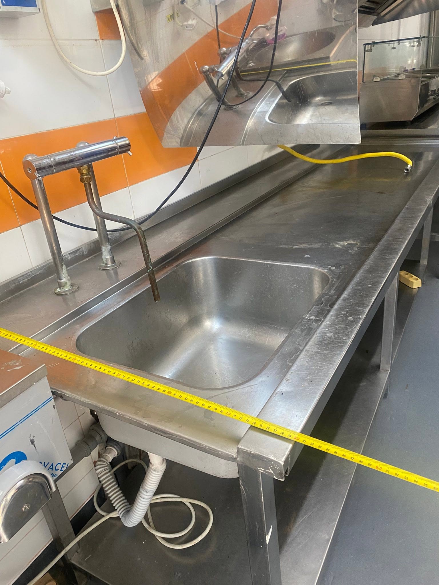 Chiuveta Profesionala din Inox cu 1 Cuva si Baterie – Ideala pentru Restaurante, Fast Food si Bucatarii HoReCa