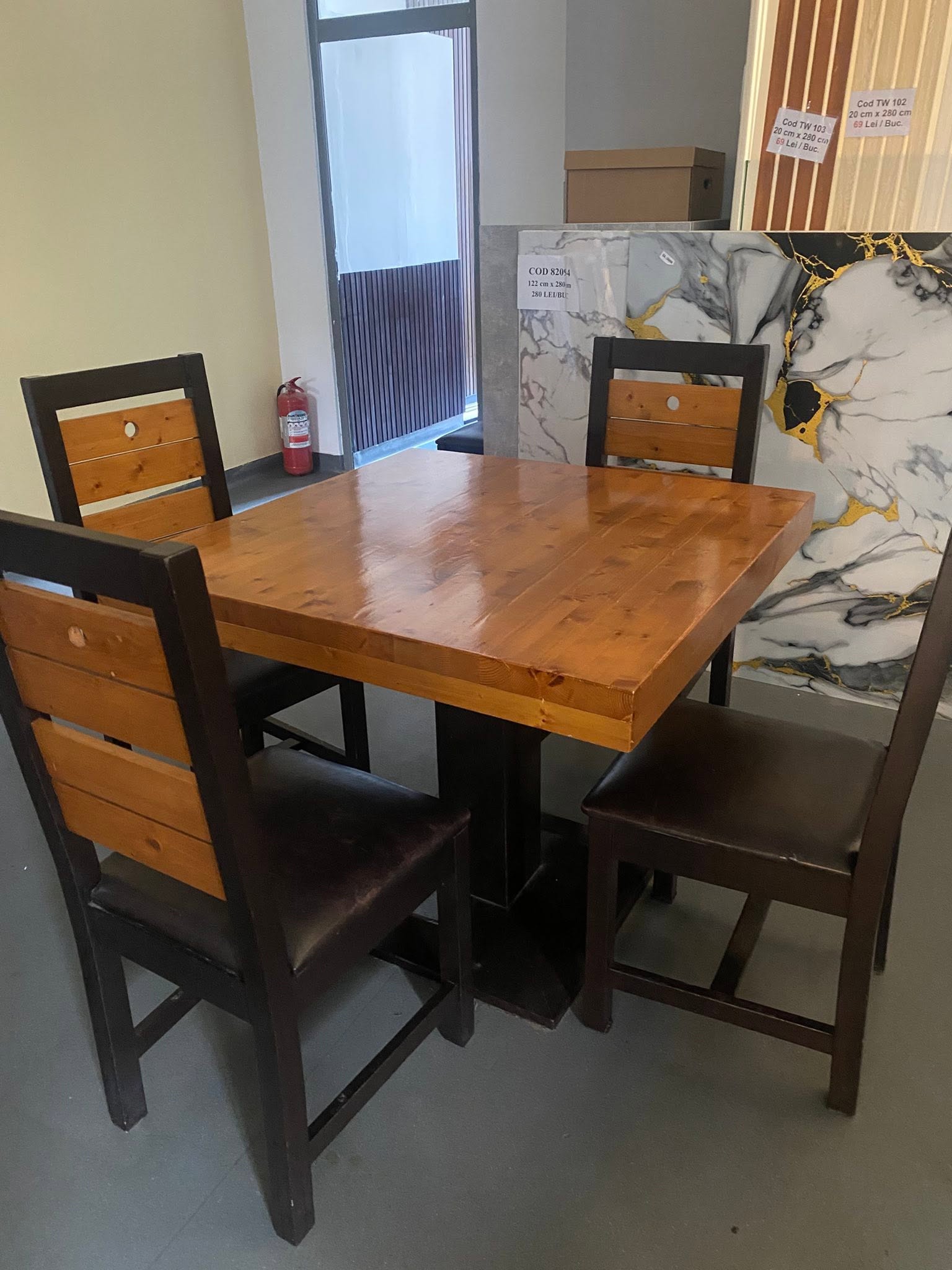 Set Mese si Scaune Restaurant, Cafenea, Pub sau Pizzerie – Mobilier Profesional HoReCa