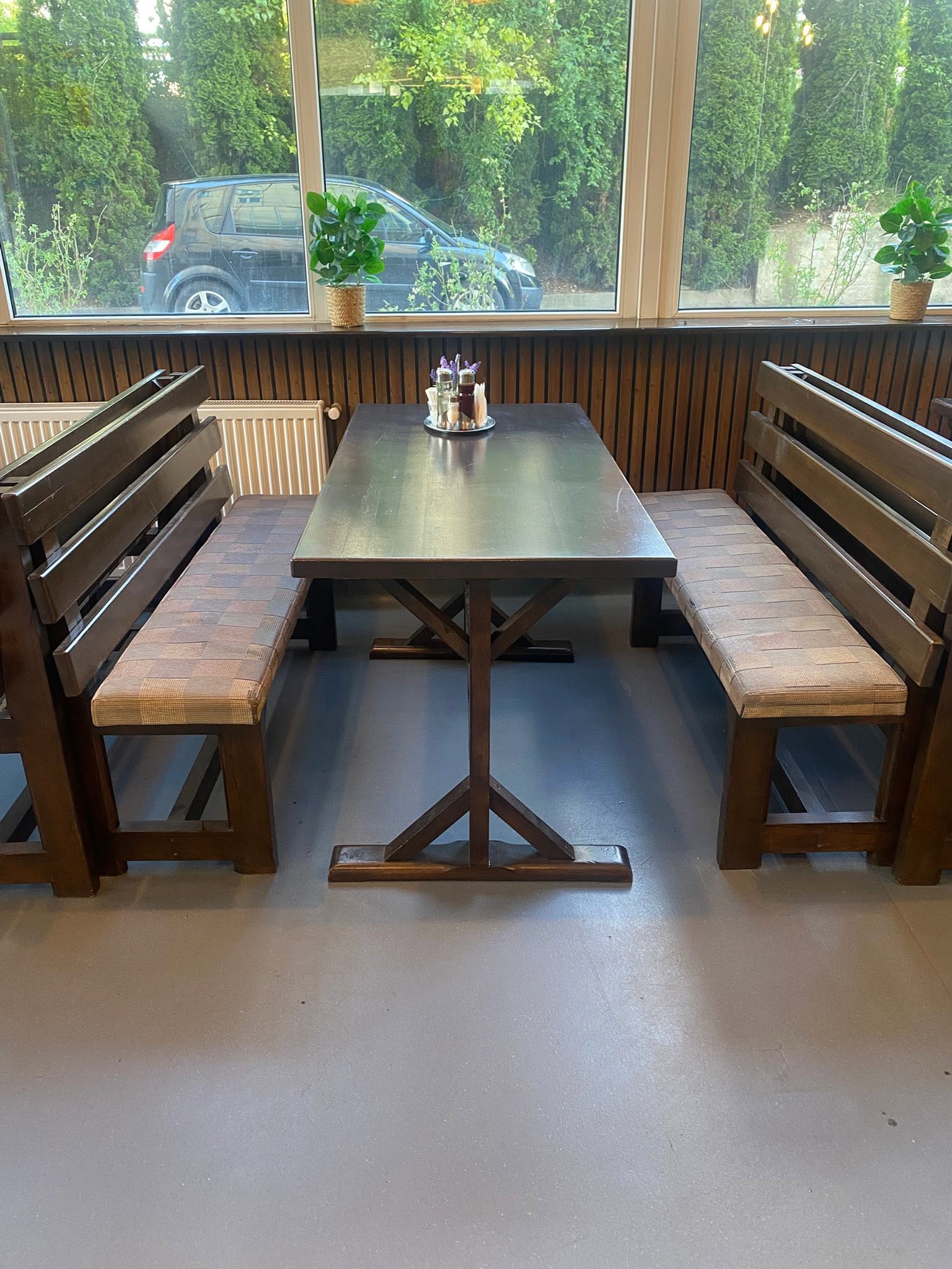 Set Banci si Masa Restaurant, Terasa sau Pensiune – Mobilier Profesional HoReCa - Imagine 2
