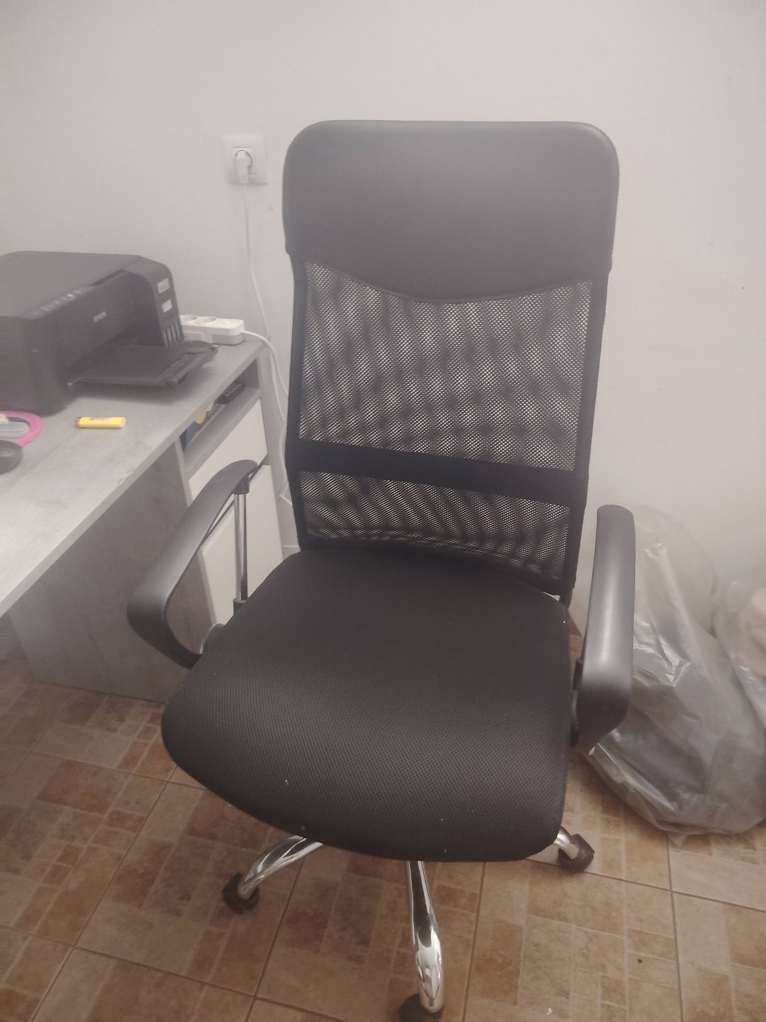 Scaun birou ergonomic profesional – ideal pentru restaurante, hoteluri, receptii si birouri HoReCa
