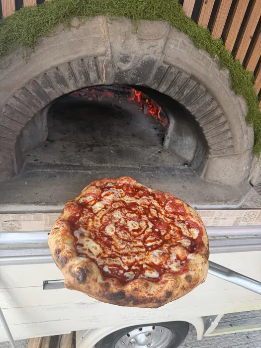 Pizzerie mobila APE-TIT - Pizza pe lemne pentru nunti, botezuri si evenimente private - Imagine 2