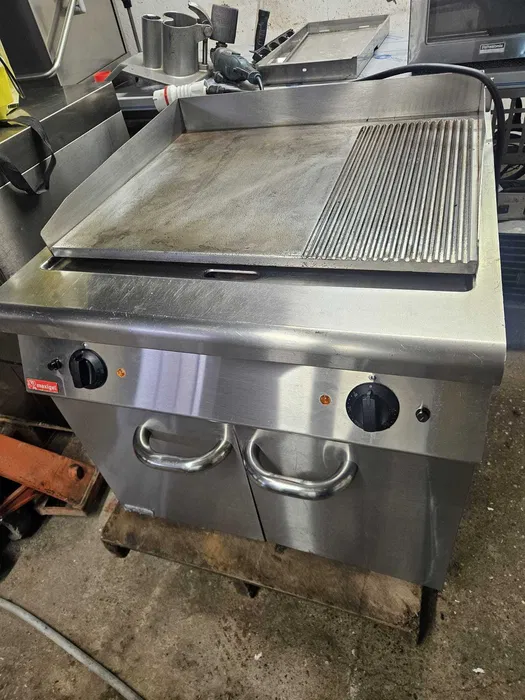 Grill profesional horeca - Lise, striate si mixte, electrice sau pe gaz | Garantie 6 luni - Imagine 3
