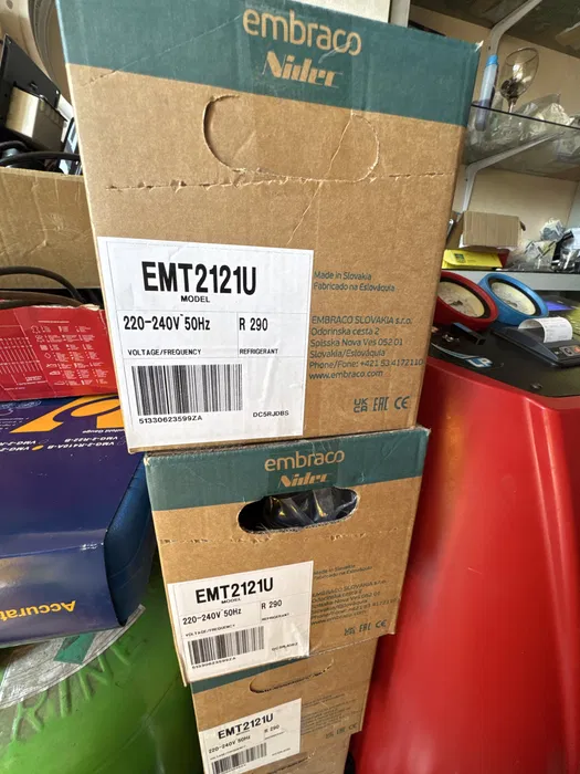 Compresor frigorific Embraco Nidec EMT2121U R290 pentru vitrine frigorifice si refrigerare - Produs Nou