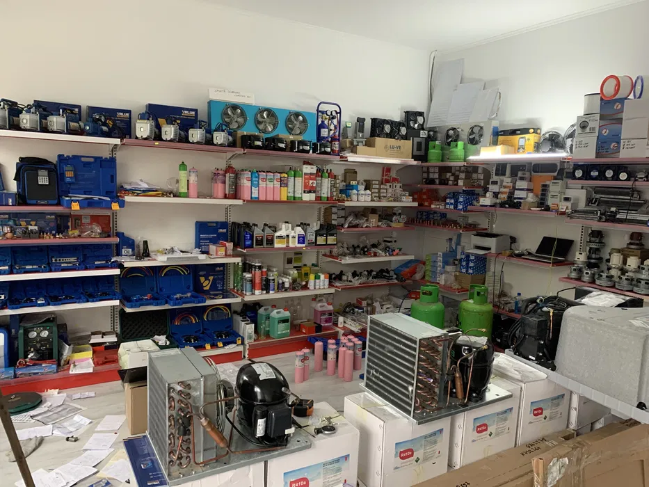 Compresor frigorific Danfoss Secop SC18CNX R290 pentru vitrine, lazi si dulapuri frigorifice - Produs Nou