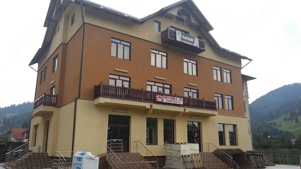 Cladire multifunctionala de vanzare in Fundu Moldovei - Ideala pentru hotel, pensiune, apartamente turistice sau investitie HoReCa
