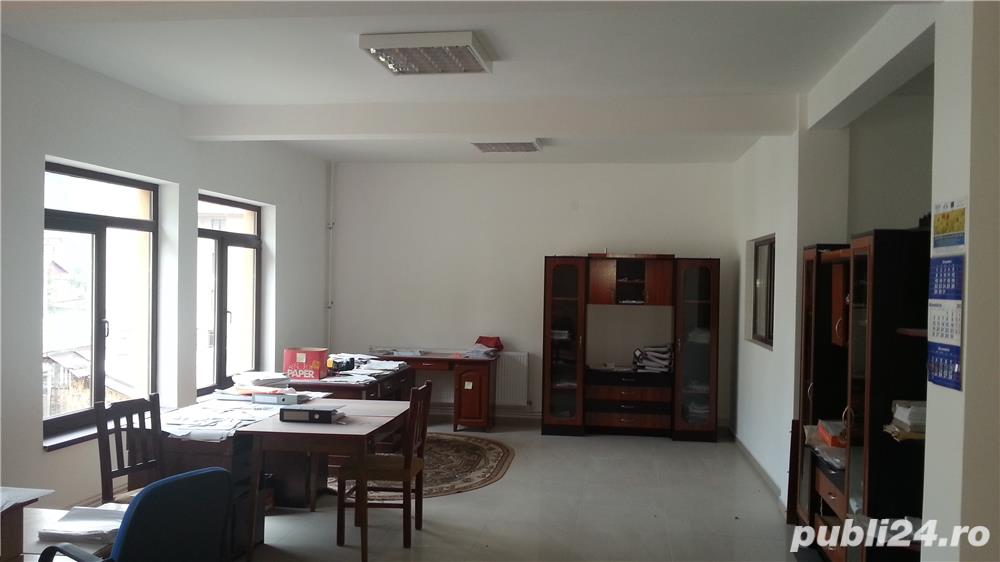 Cladire multifunctionala de vanzare in Fundu Moldovei - Ideala pentru hotel, pensiune, apartamente turistice sau investitie HoReCa - Imagine 2