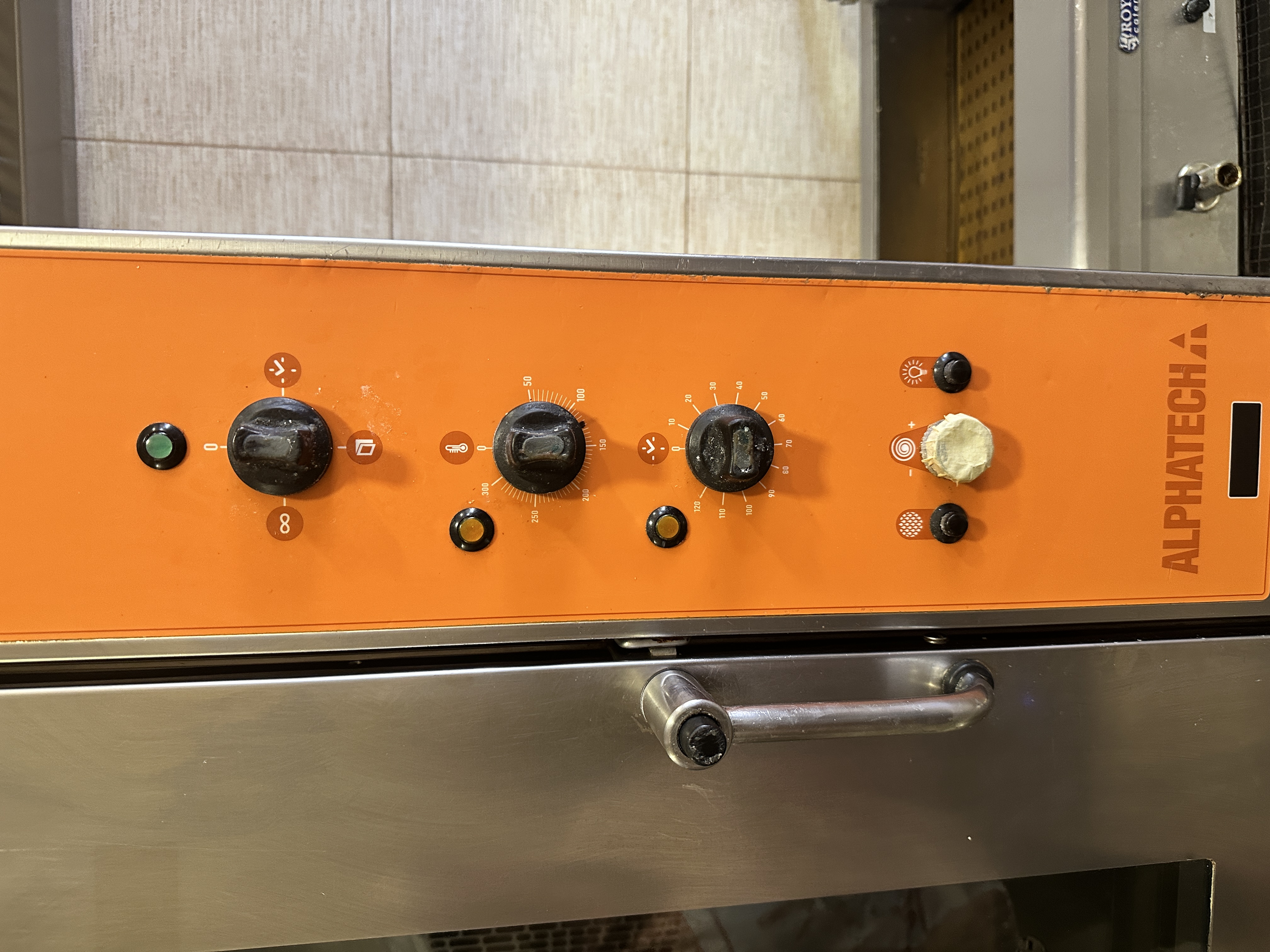 Cuptor profesional Alpatech - Cuptor profesional convectie Alpatech 10 tavi – ideal pentru panificatie, patiserie si HoReCa - Imagine 3
