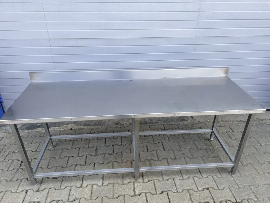 Masa de lucru inox profesionala cu raft inferior pentru restaurant, fast-food, laborator si HoReCa - Imagine 3