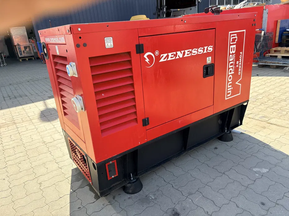 Generator de curent diesel trifazic 25 kVA insonorizat pentru santier, industrie si agricultura