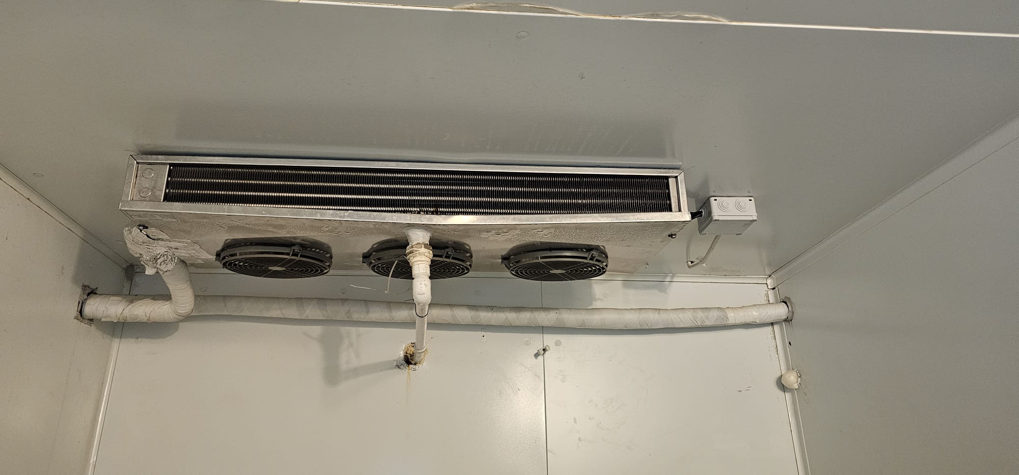 Cameră Frigorifică Profesională Modulară INCOLD cu pardoseala (Duală: Refrigerare + Congelare) – 3 x 3 x 2.4m - Imagine 6