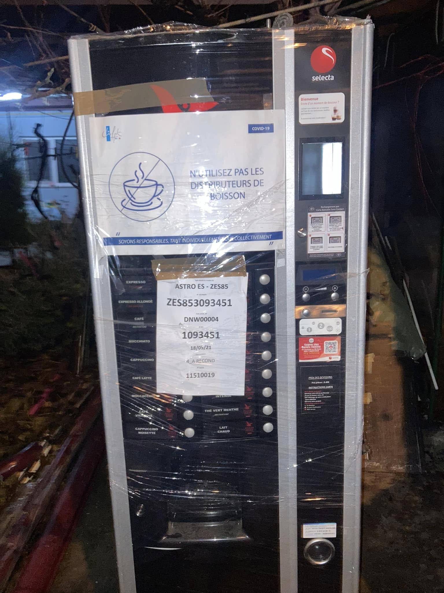 Automate vending profesionale, automate de cafea si vitrine Snack & Drink - Vanzare, service si reconditionare