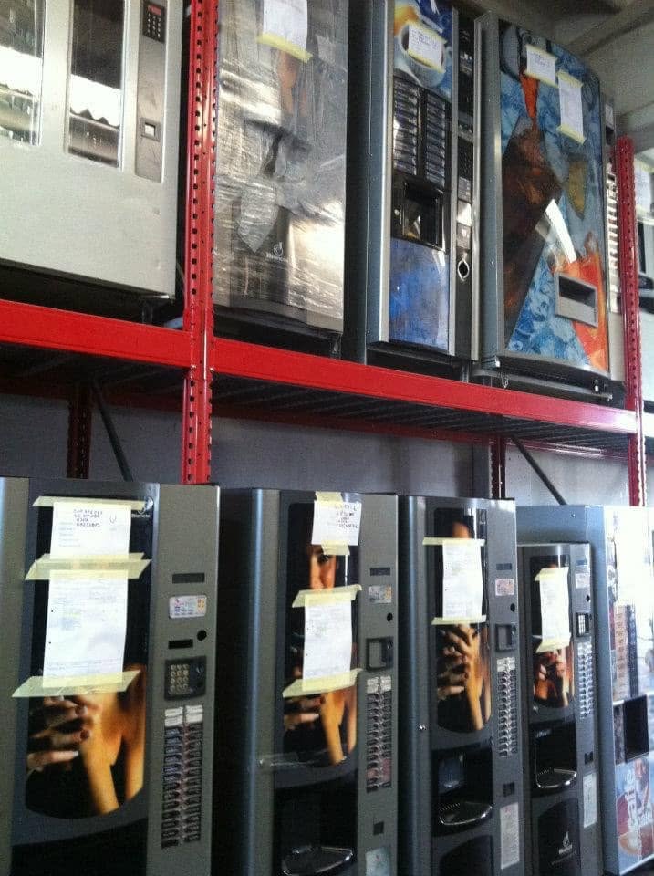 Automate vending, automate de cafea si vitrine Snack & Drink - Vanzare, service si reconditionare profesionala - Imagine 3