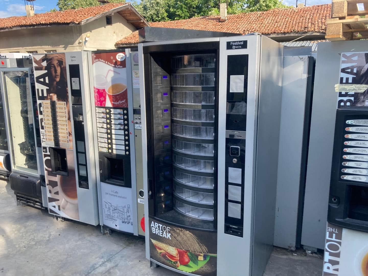 Vanzare automate profesionale de cafea, automate vending si service specializat